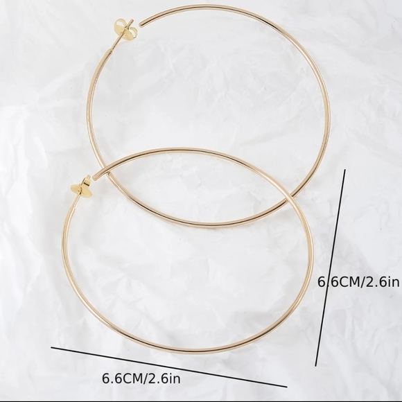 Women's Y2K Style Large Hoop Earrings,18K Gold, Light Weight - Picture 5 of 7